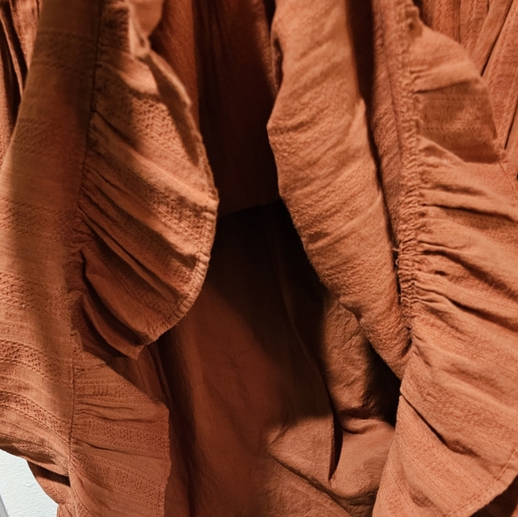 Universal Thread  Size L - Picture 9 of 9